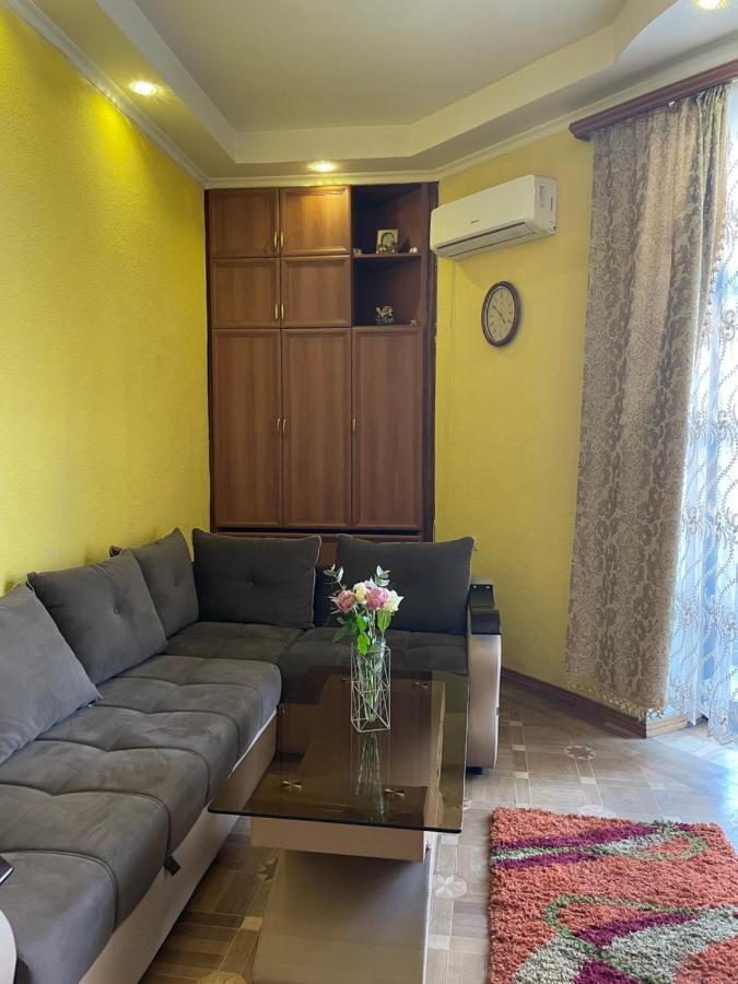 Cozy Apartment On Republic Square Jerevan Eksteriør bilde