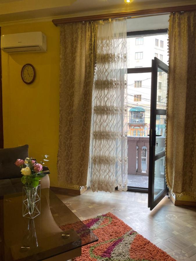 Cozy Apartment On Republic Square Jerevan Eksteriør bilde