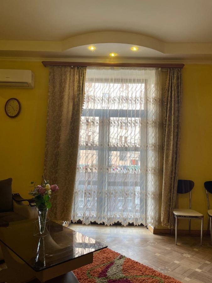 Cozy Apartment On Republic Square Jerevan Eksteriør bilde