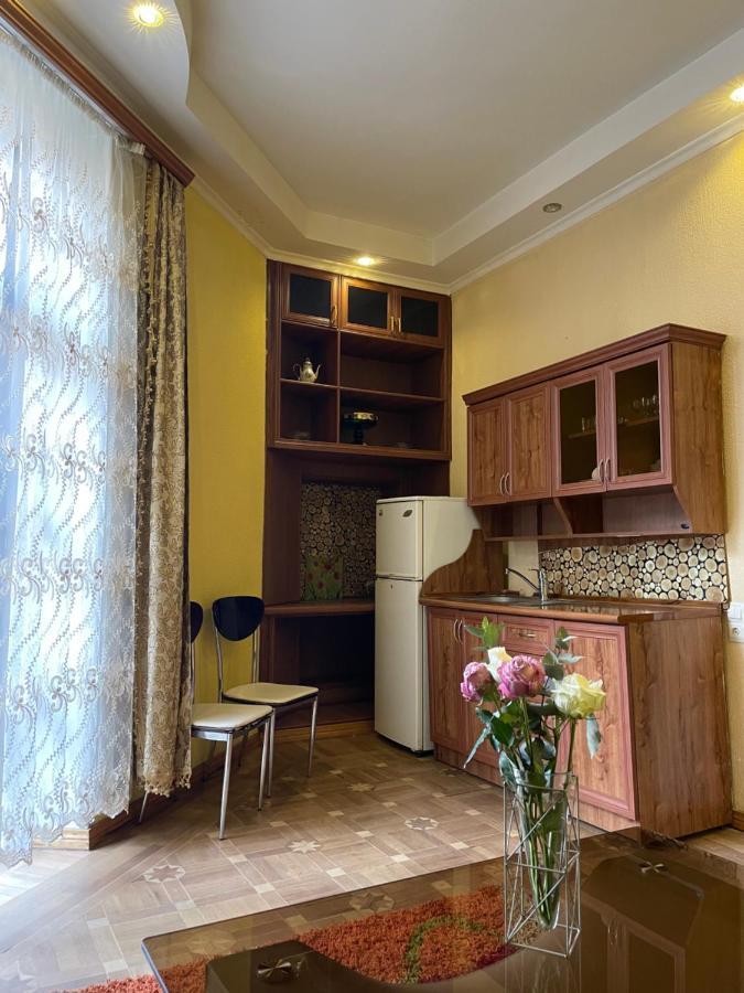 Cozy Apartment On Republic Square Jerevan Eksteriør bilde